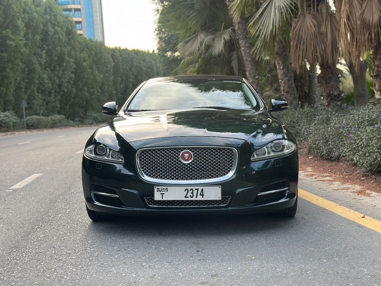 جاكوار XJL 3.0L V6 340 HP | 2014 | GCC Specs | Long Wheelbase Luxury Sedan | 125000 KM | Excellent Condition