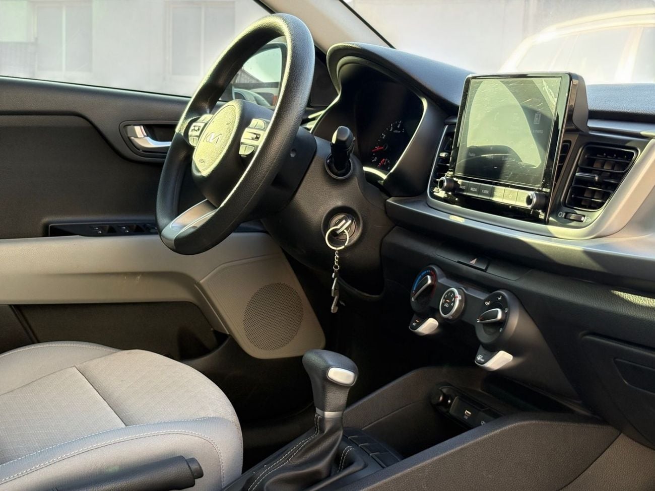 كيا ريو AED 584 P.M | 0% DOWN PAYMENT | KIA RIO EX | 1.4L I4 FWD | AGENCY WARRANTY | FULL AGENCY SERVICE HIS