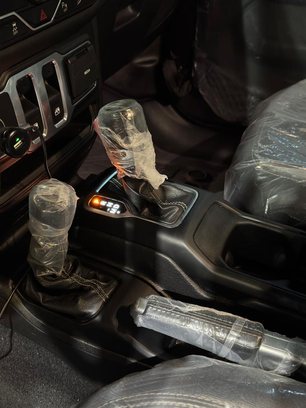 جيب رانجلر Sahara 3.6L A/T (4 Seater)