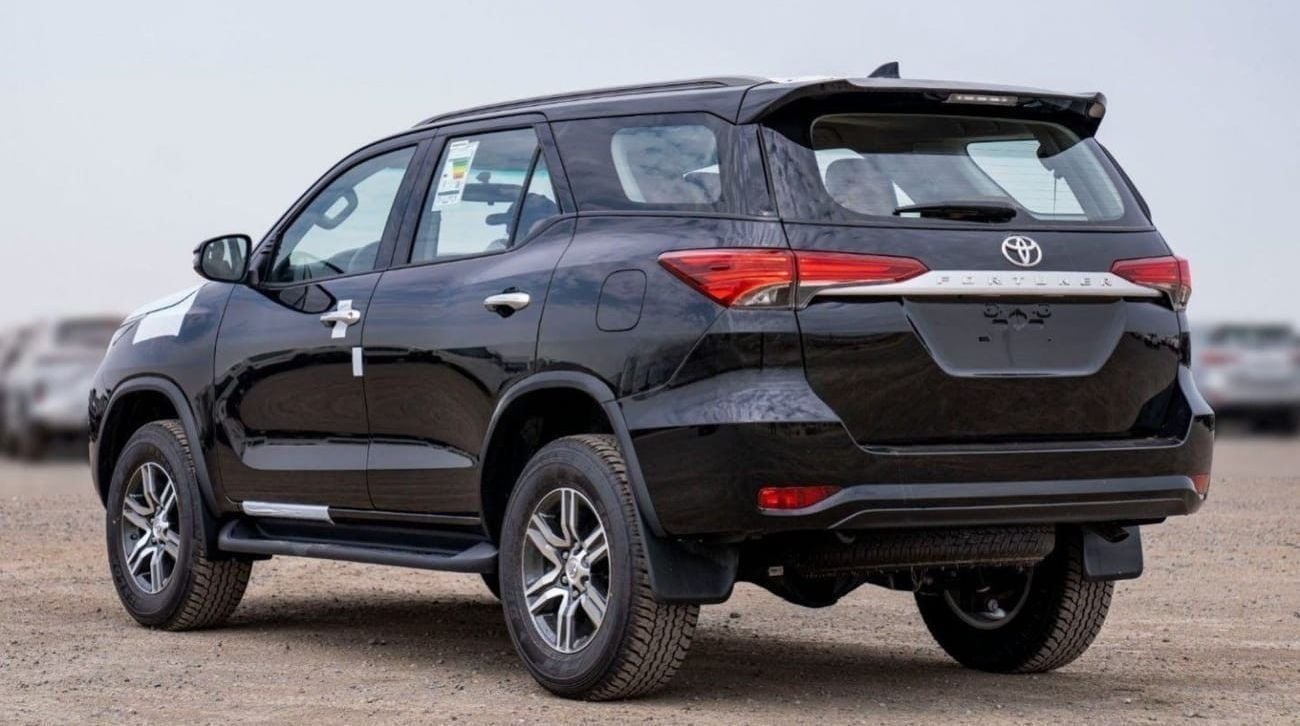 تويوتا فورتونر Toyota Fortuner SR5 2.7L Petrol  4*2 MY2025