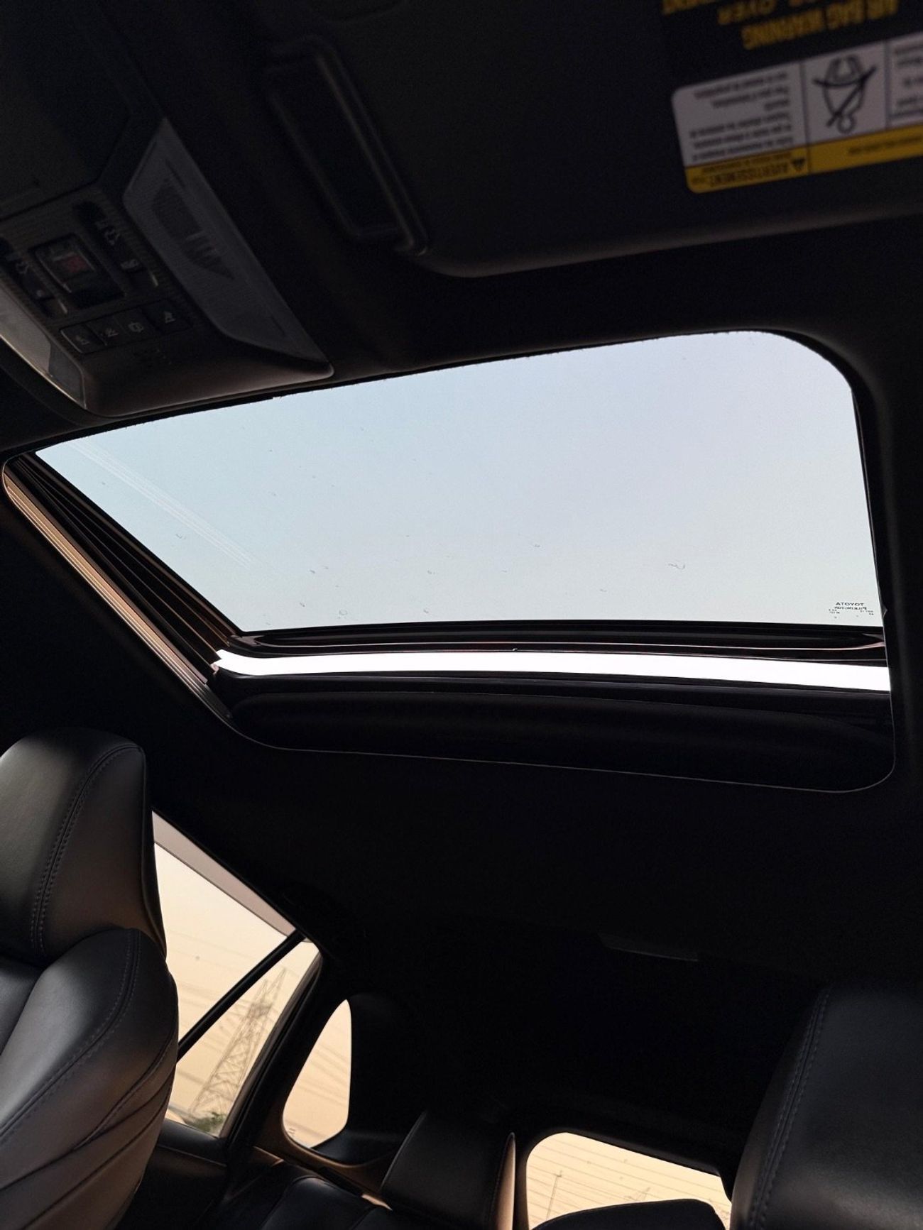 Toyota RAV4 XSE Hybrid Full Option