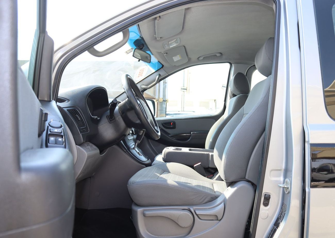 هيونداي H-1 هيونداى H-1موديل 2020 خليجى بدون حوادث  ممشى 123000 كم بمحرك 2.4Lعدد 12 مقعد بحاله ممتازه