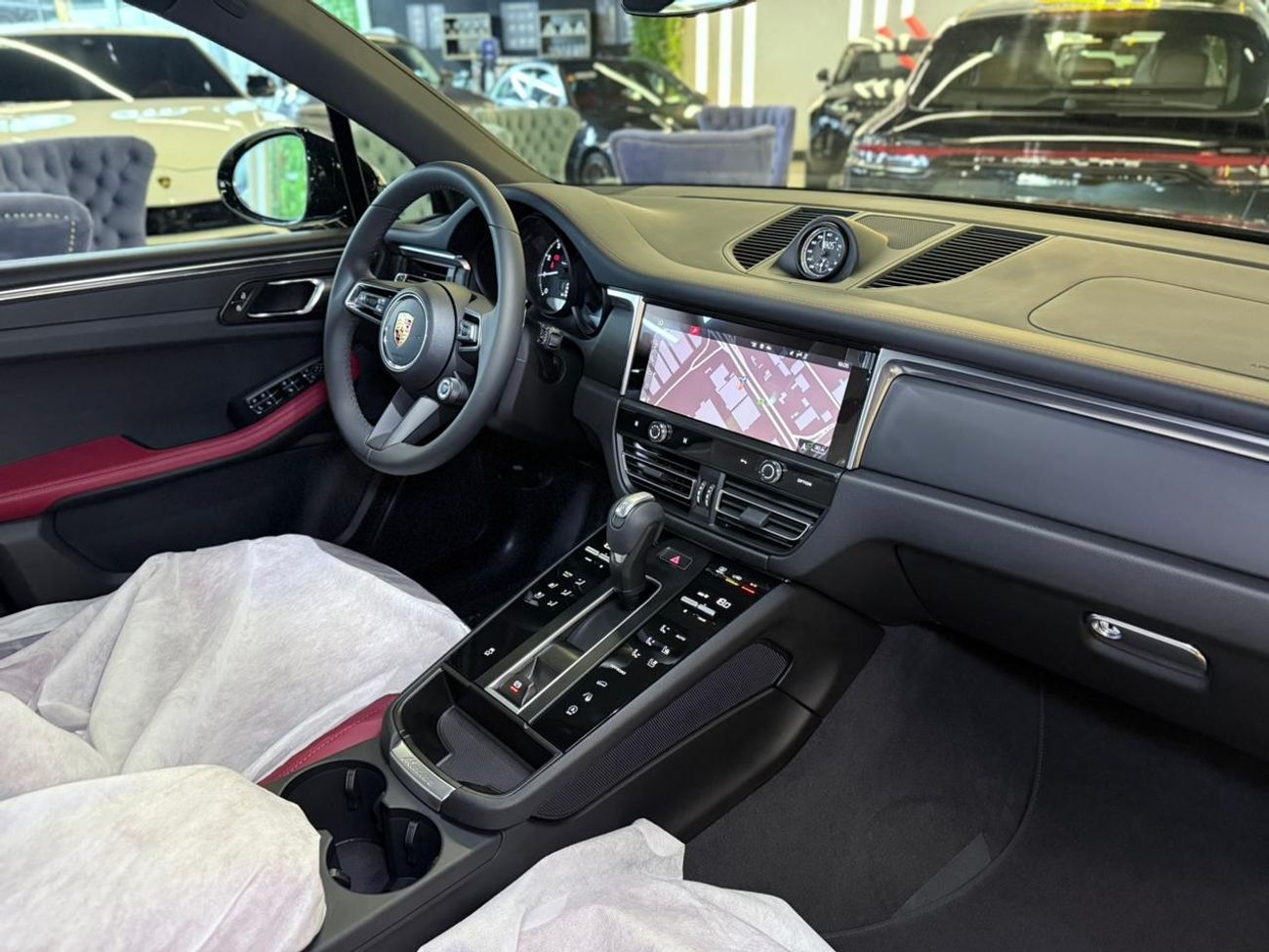 Porsche Macan 2026 Porsche Macan| GCC | Dealer Warranty | 21-inch RS Spyder Rims