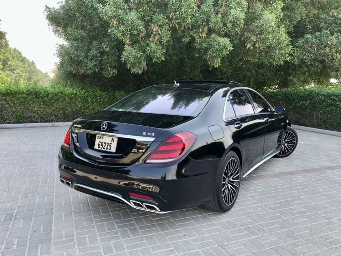 Mercedes-Benz S 63 AMG Std 5.5L