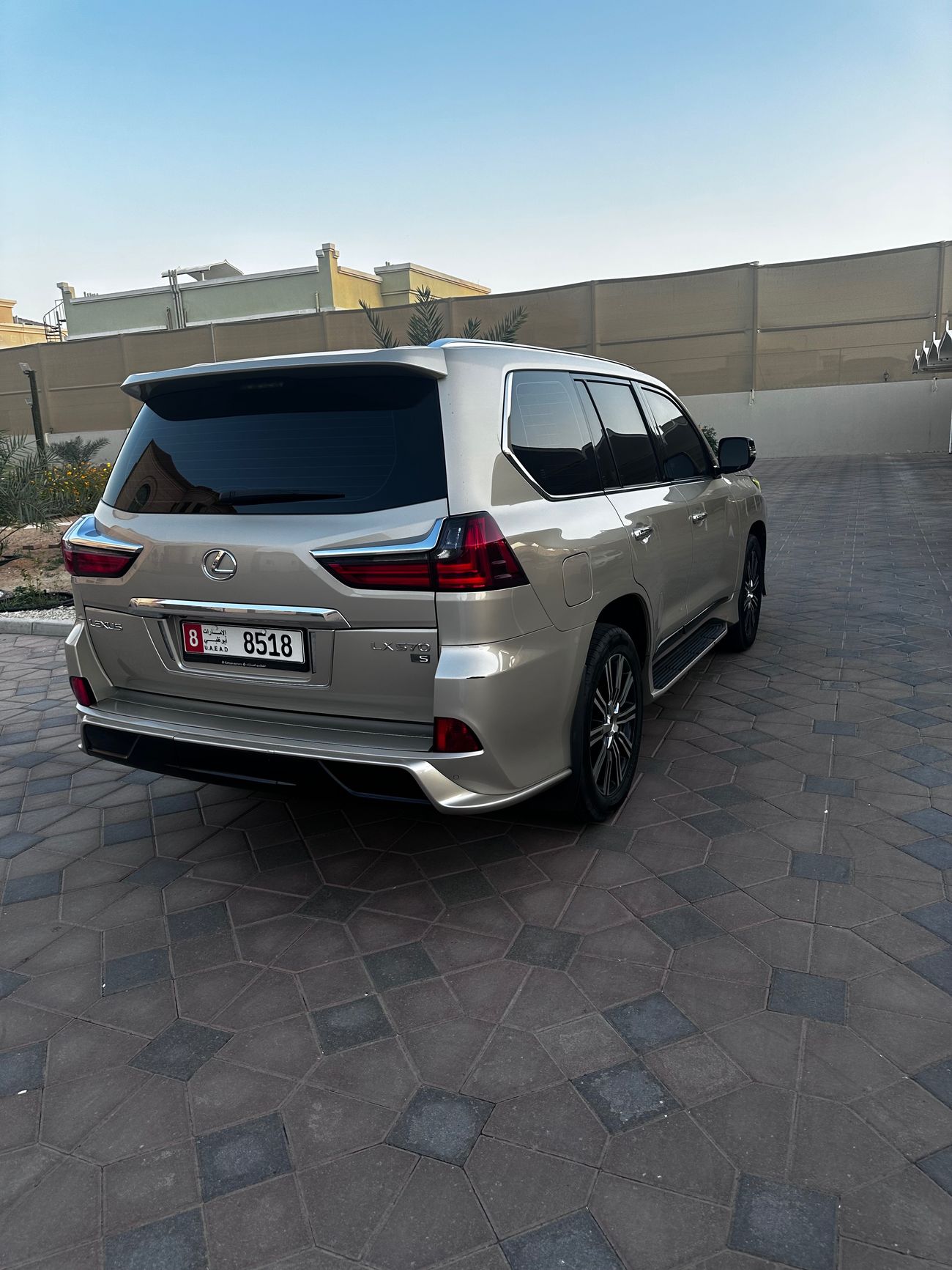 Lexus LX 570 Sport 5.7L