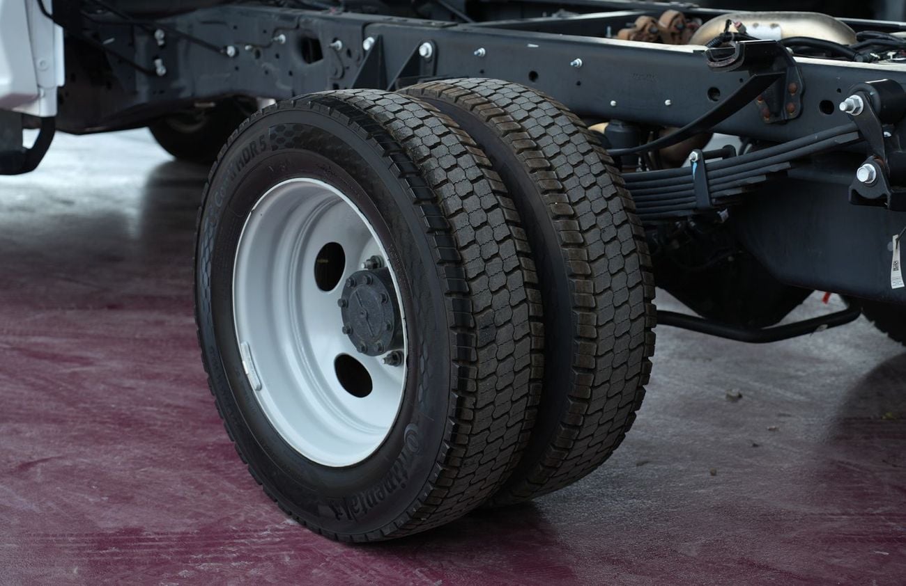 Ford F-550 F550 XL 4x4  Super Duty (Export Only)