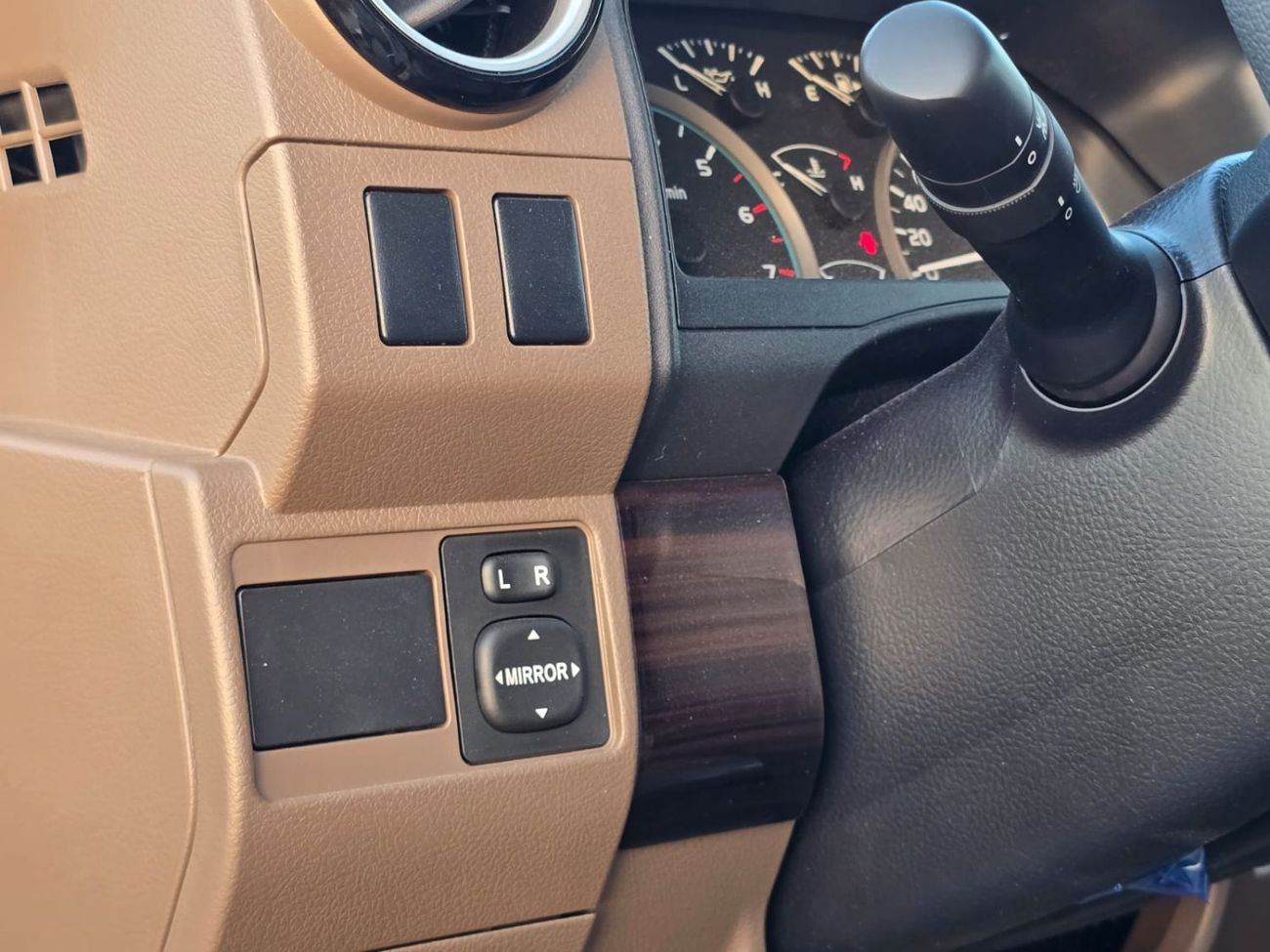 تويوتا لاند كروزر 2025 Toyota LC76 4.0L AT Full option