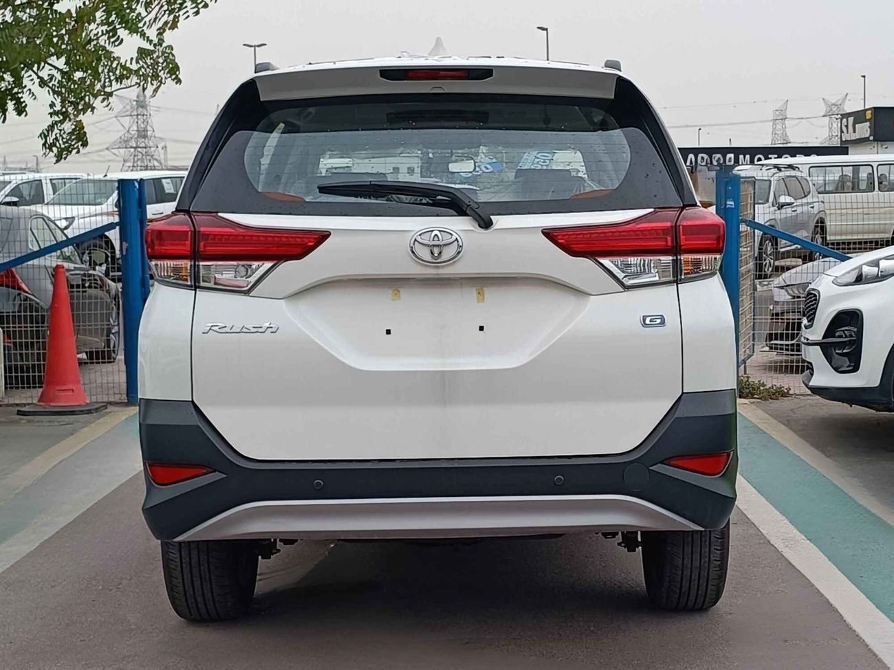 تويوتا راش G / 1.5L 4CY Petrol / 17" Rims / Push Start / Rear A/C / CODE#RU15B