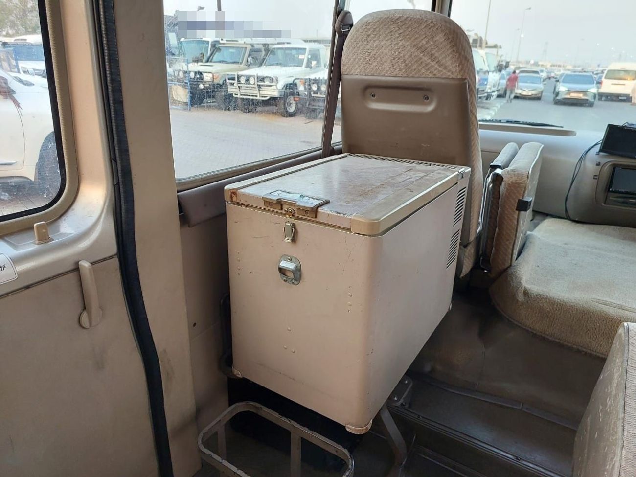 Toyota Coaster TOYOTA COASTER BUS RHD 1996 MODEL 4.1 L DIESEL AUTOMATIC(PM04049)