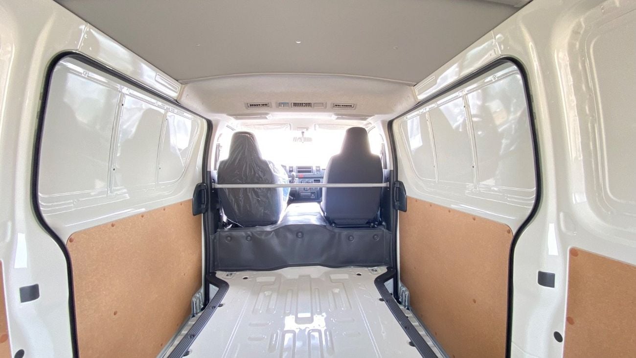 تويوتا هاياس Toyota Hiace 2.5 Diesel M/T Cargo