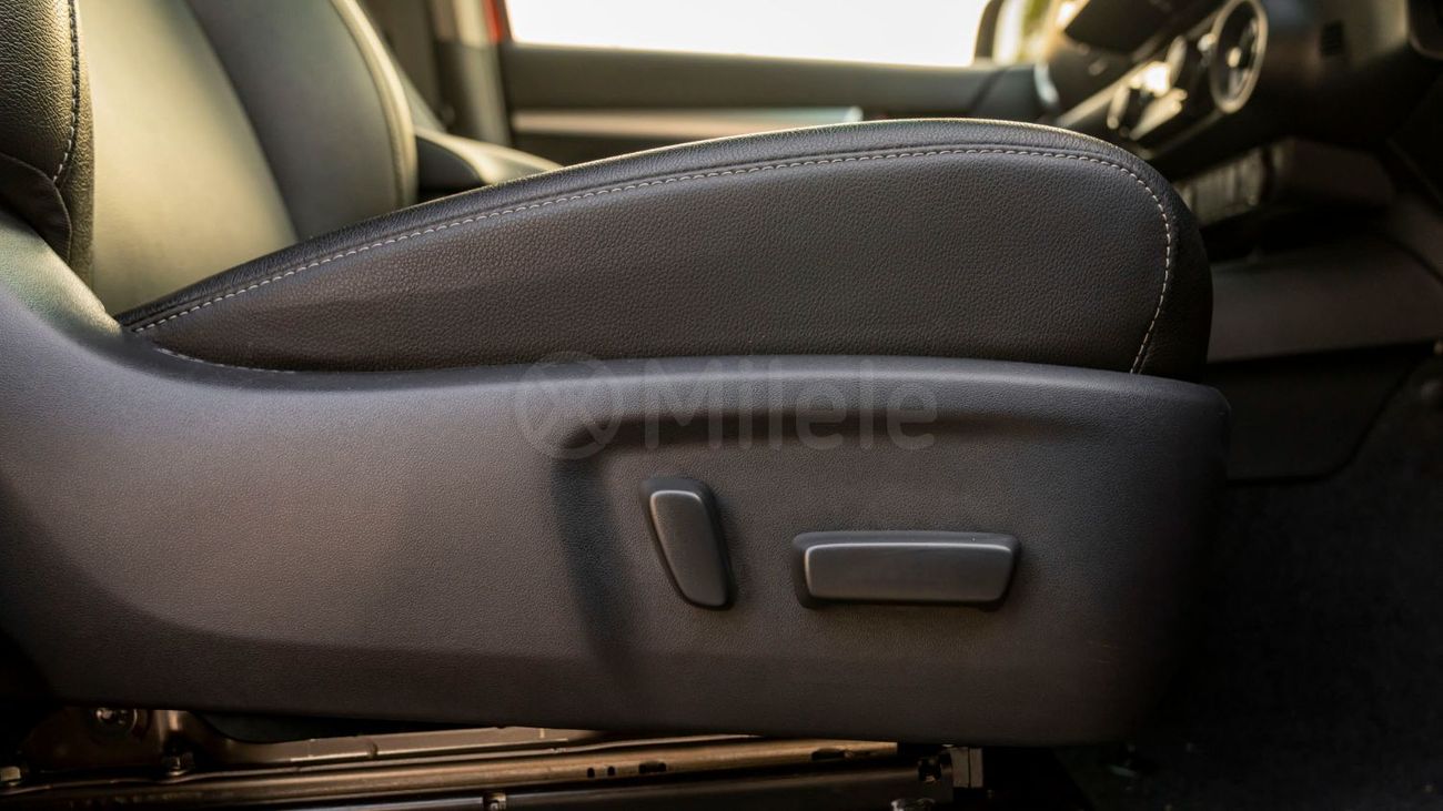 تويوتا هيلوكس (RHD) TOYOTA HILUX DC | EXPORT ONLY