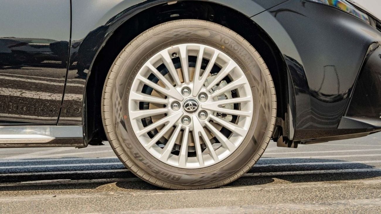 Toyota Camry 2025 Toyota Camry LE facelift 2.5L Petrol AT with Sunroof - GCC (Export price)