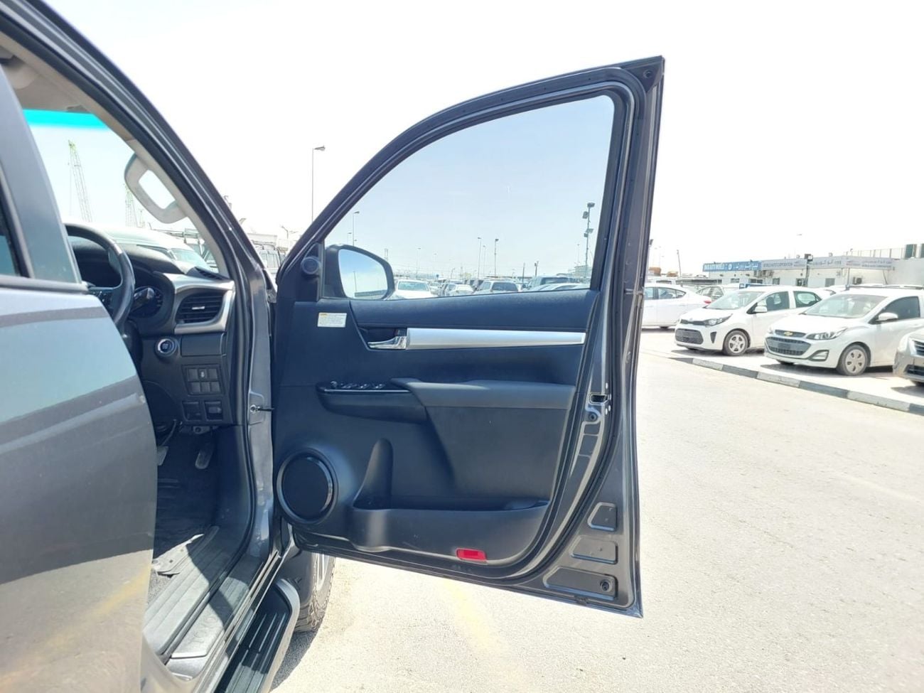 تويوتا هيلوكس TOYOTA HILUX PICKUP RHD 2017 MODEL 2.8 L DIESEL AUTOMATIC(PM93721)