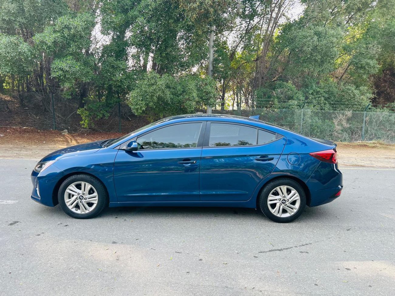 هيونداي إلانترا GLS 2.0L