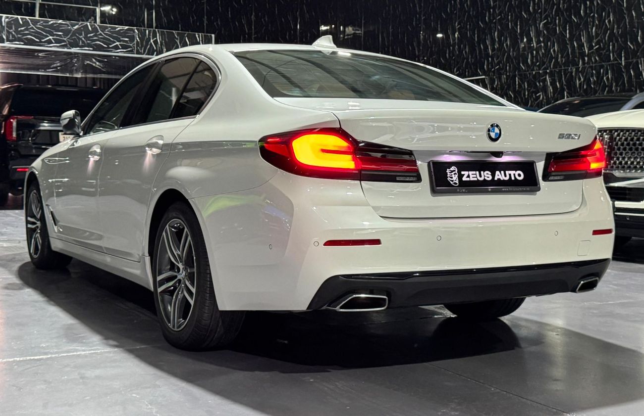 بي أم دبليو 520i Std 2.0L 2022 BMW 520i, Aug 2026 BMW Warranty + Service Pack, Full BMW Service History, Low Kms, GCC