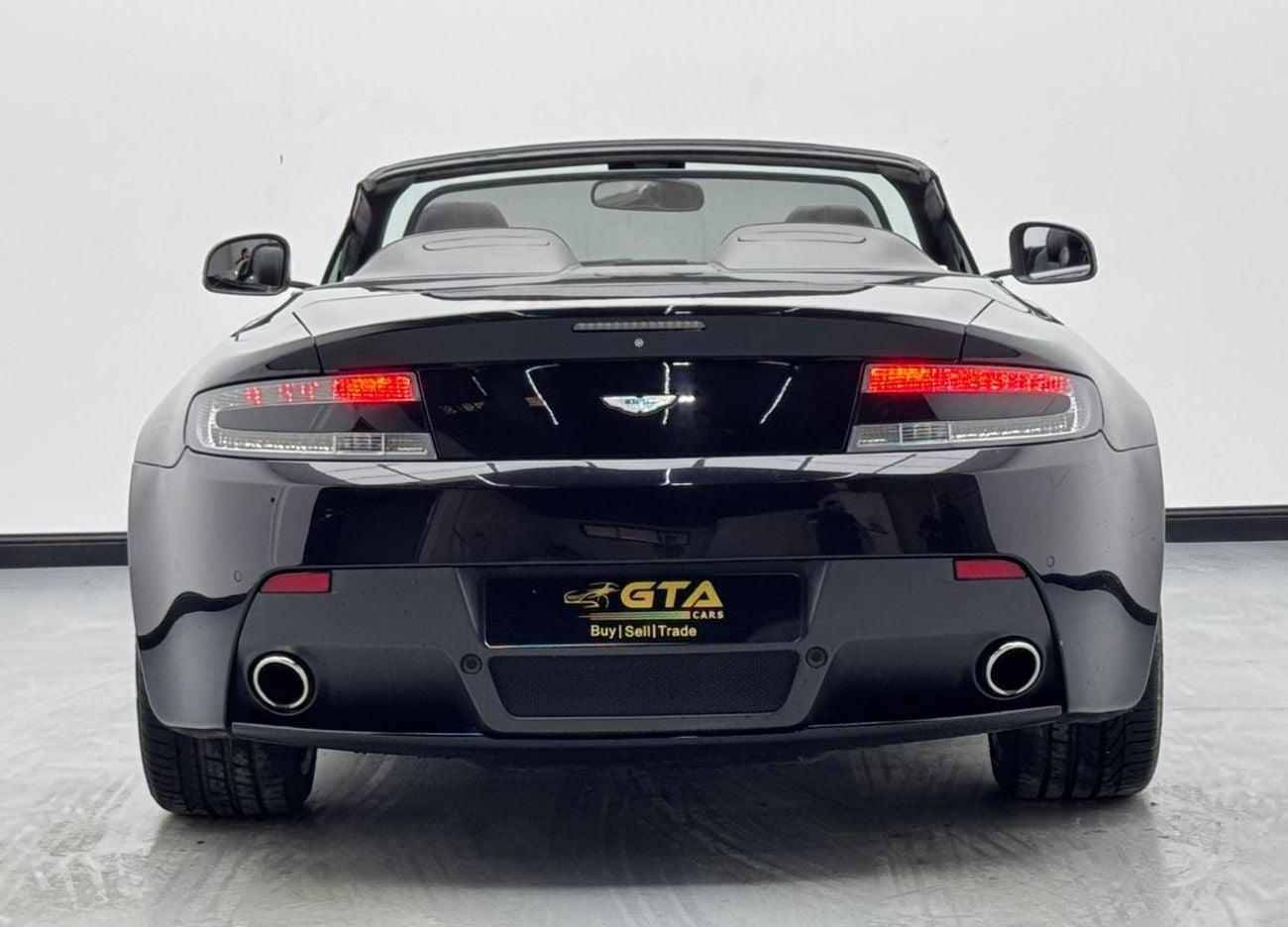 أستون مارتن فانتيج STANDARD 2013 Aston Martin Vantage, Full Service History, Excellent Condition