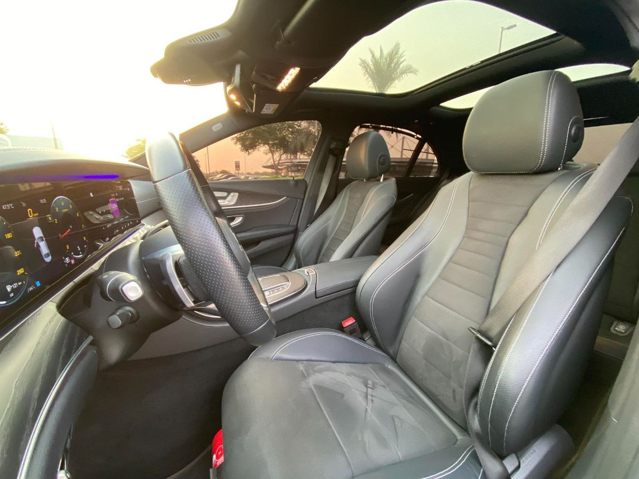 Mercedes-Benz E300 Premium GCC SPEC UNDER WARRANTY AND SERVICE