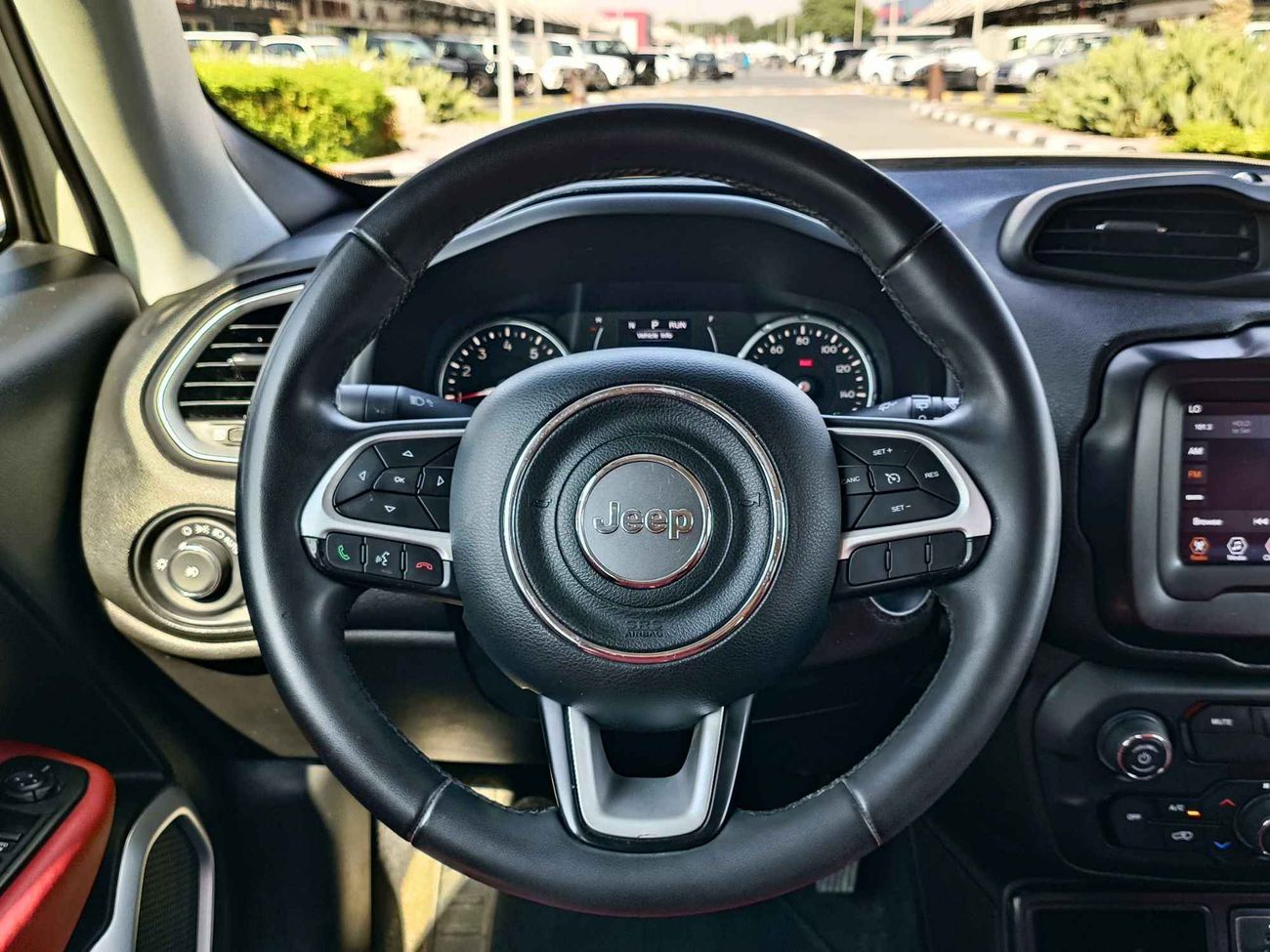 Jeep Renegade LATITUDE // LEATHER SEATS WITH LOW MILEAGE (LOT # 39541)