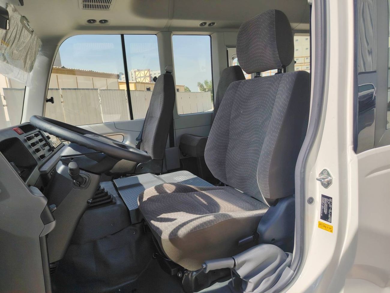 Toyota Coaster 2025 TOYOTA COASTER HIROOF 4.0L DIESEL MT 23 SEATER 2PELR NO LUGGAGE & COOL BOX & CURTAIN