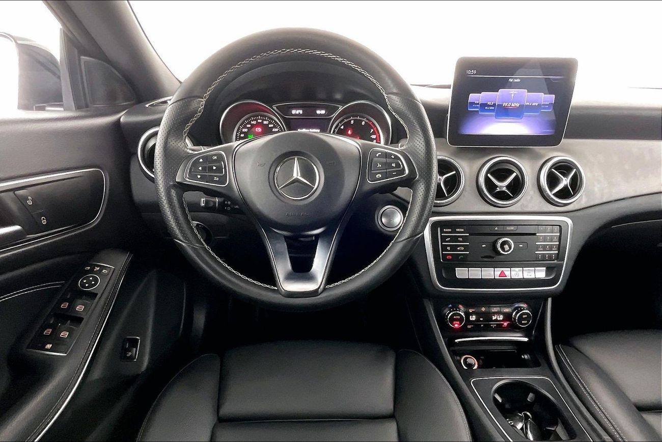 مرسيدس بنز CLA 200 Standard | National Day Celebration | شامل الضمان | 0 ﺪﻔﻋﺓ ﺃﻮﻟﻯ