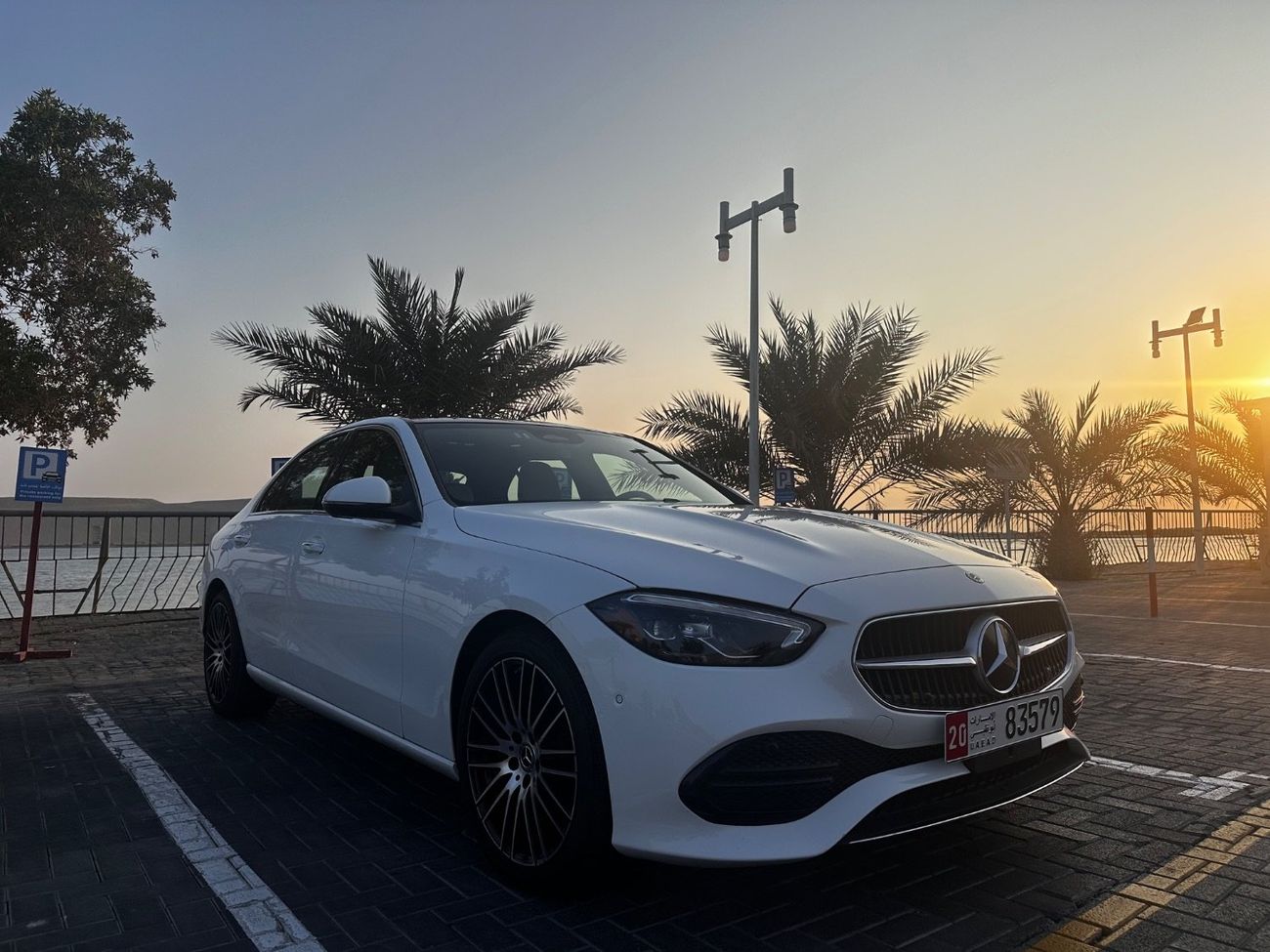 Mercedes-Benz C 300 Base Automatically parking