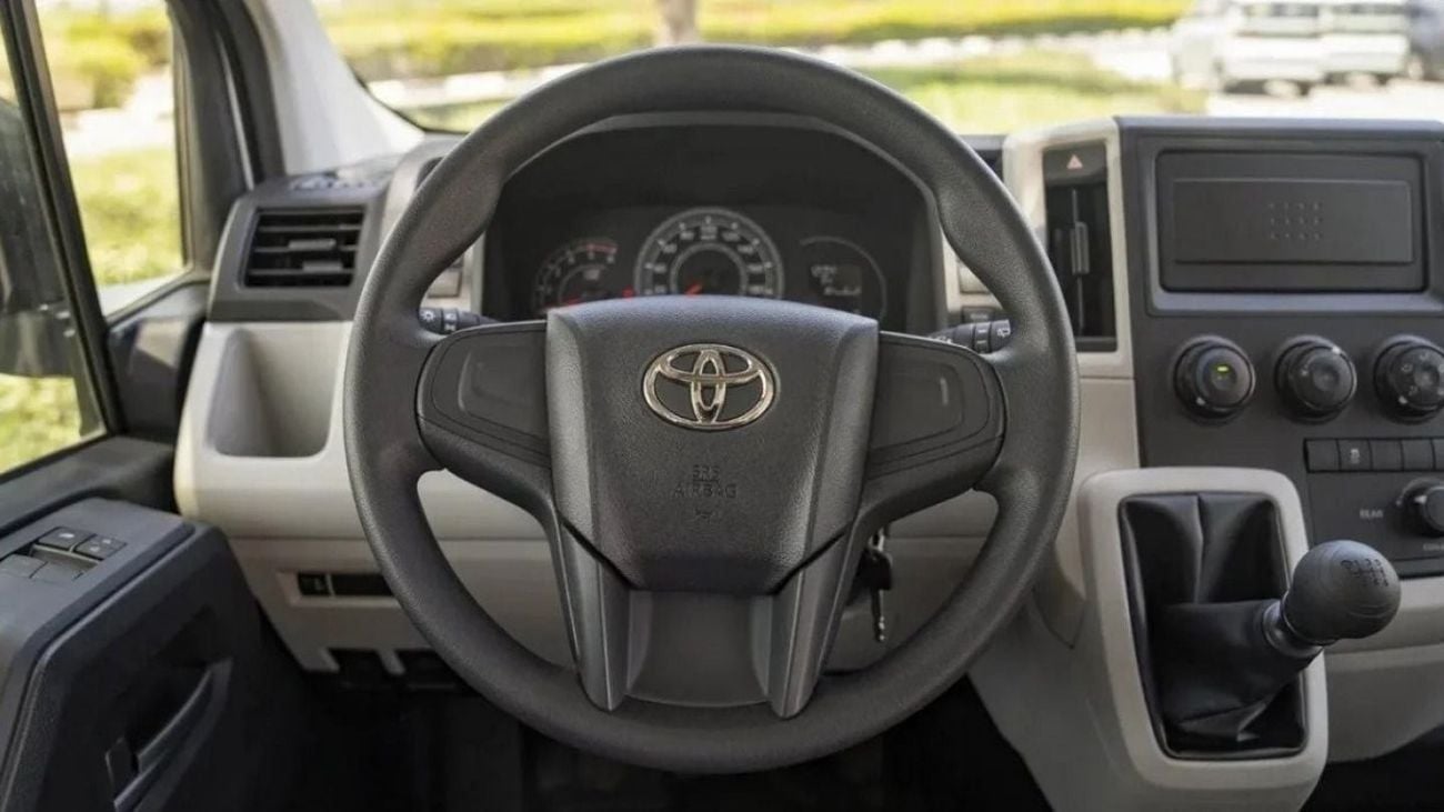 تويوتا هاياس HIACE 3.5L MT PETROL HIROOF