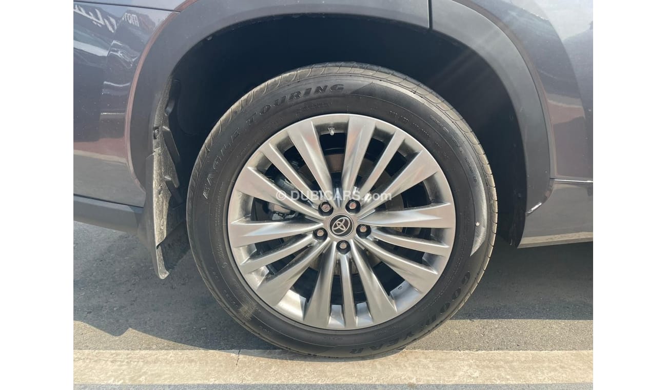 Toyota Highlander PLATINUM 2.4L TURBO CANADIAN SPEC 2023 MODEL
