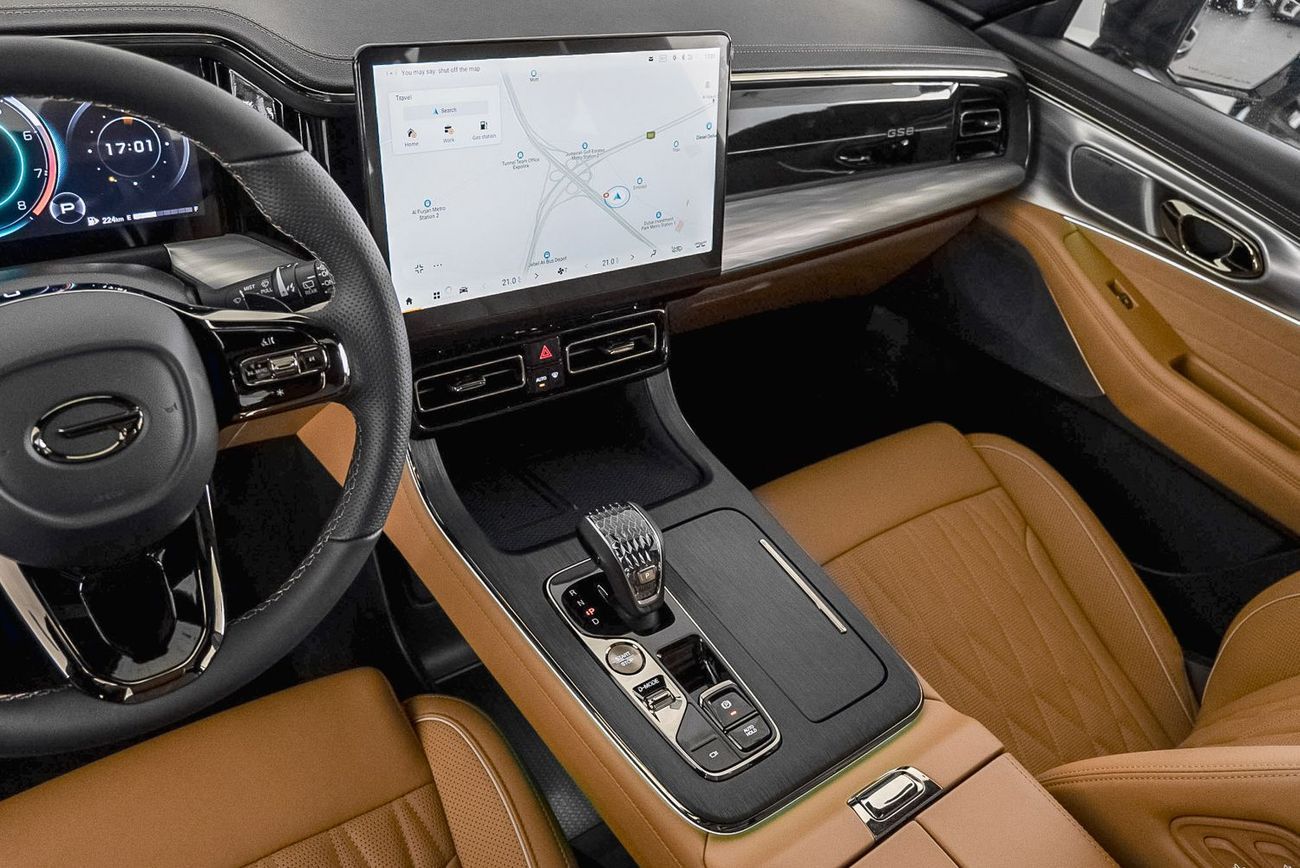 GAC GS8 Traveller Desert Raider