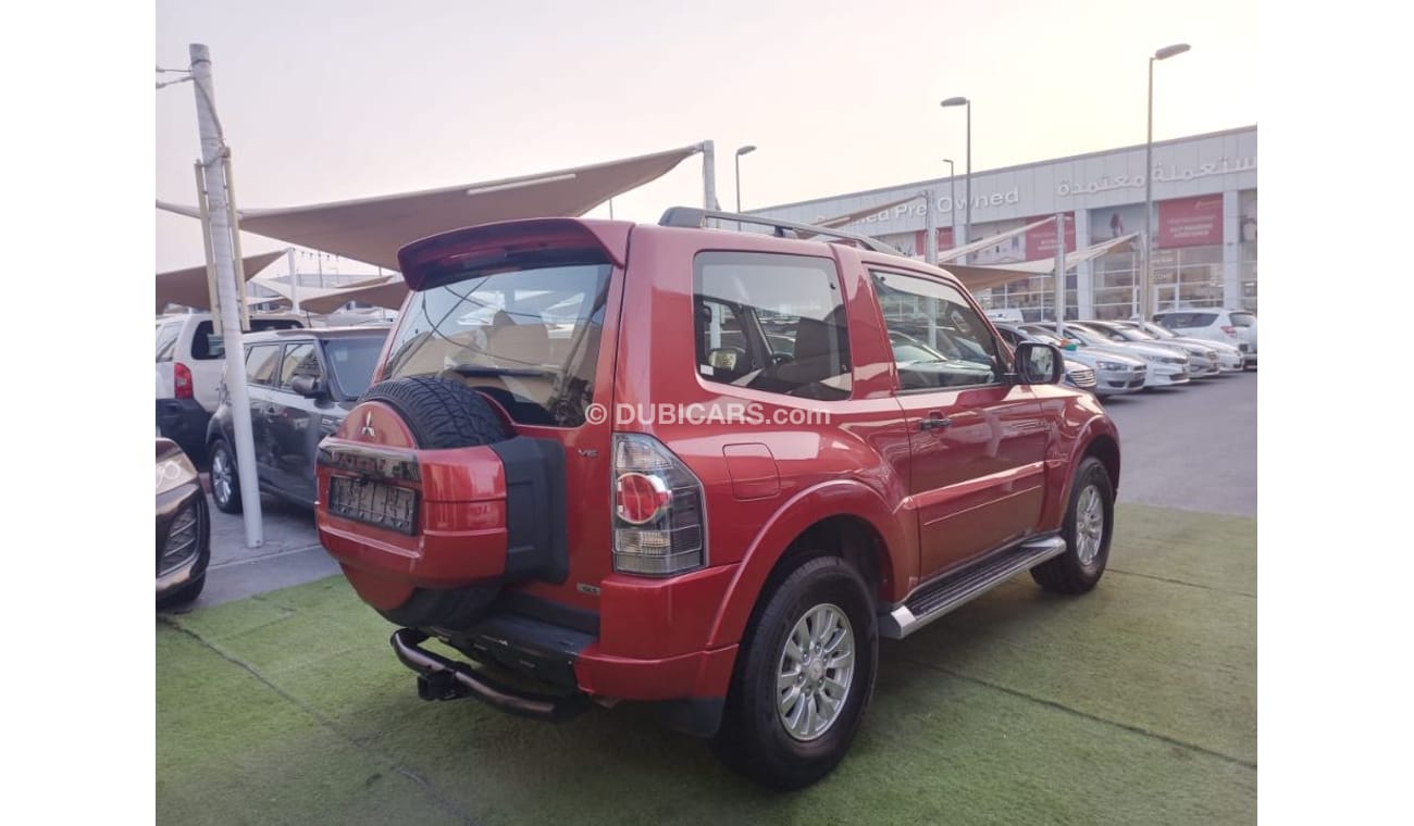 ميتسوبيشي باجيرو بينين متسوبيشي  باجيرو خليجي 2010صبغ وكاله  كاميرا مراقبة رنجات ومثبت سرعه لاتحتاج الي مصاريف