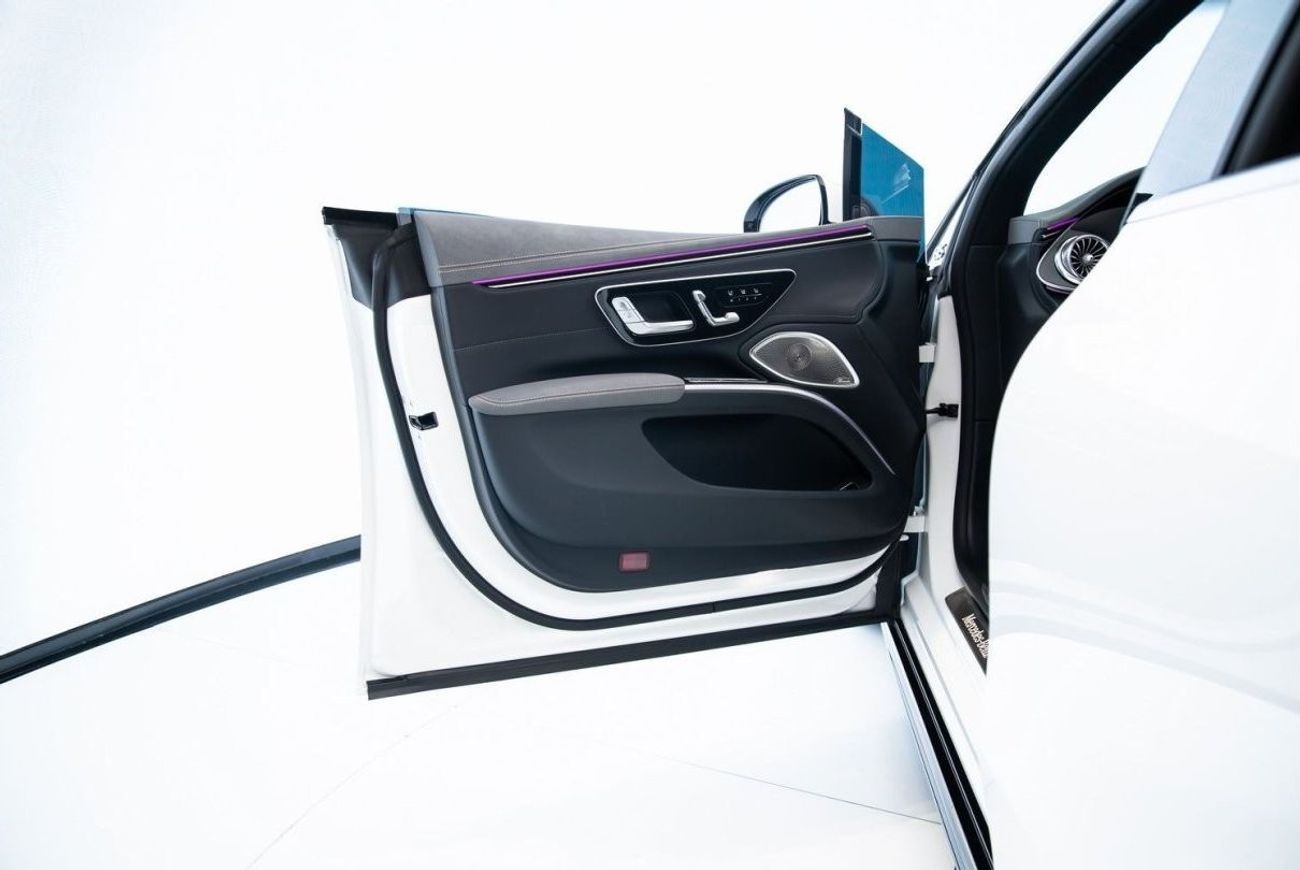 Mercedes-Benz EQS 580 Premium + Mercedes Benz EQS 580