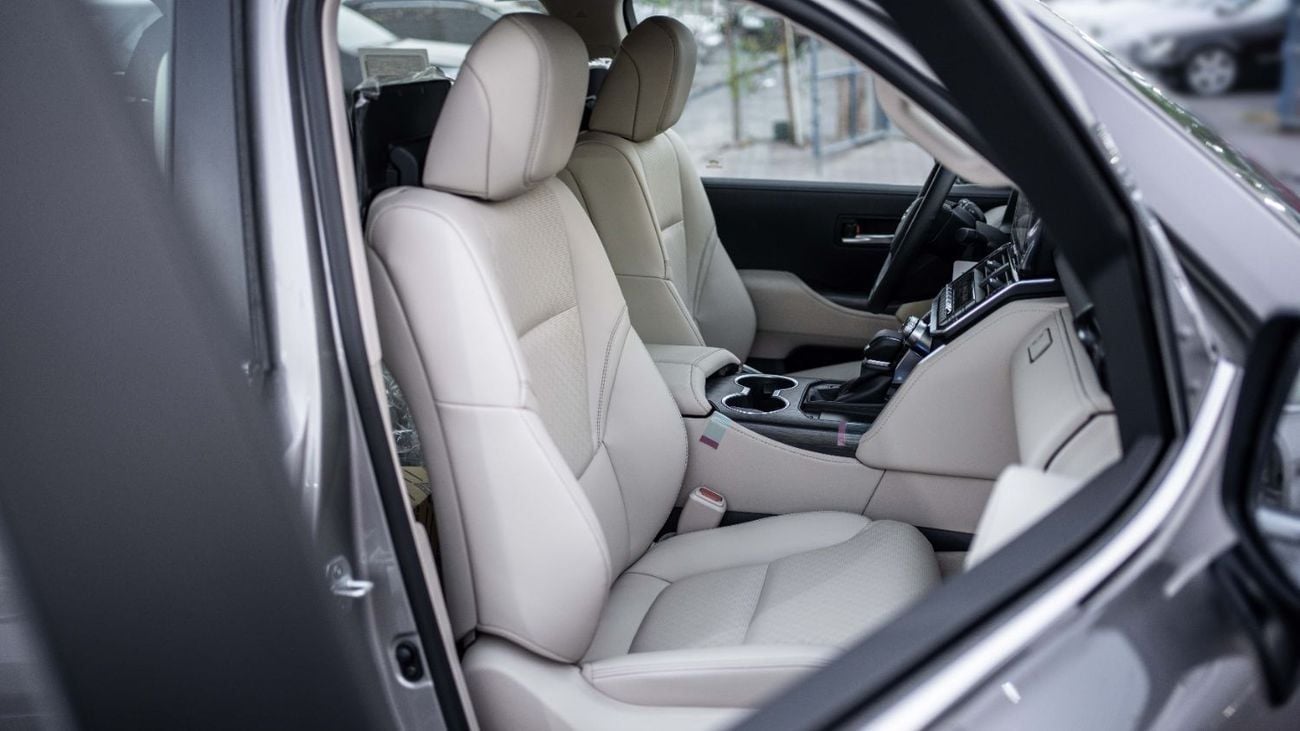 Toyota Land Cruiser 2025 Toyota Land Cruiser 300 VXR 3.5L AT Hybrid (Bronze)