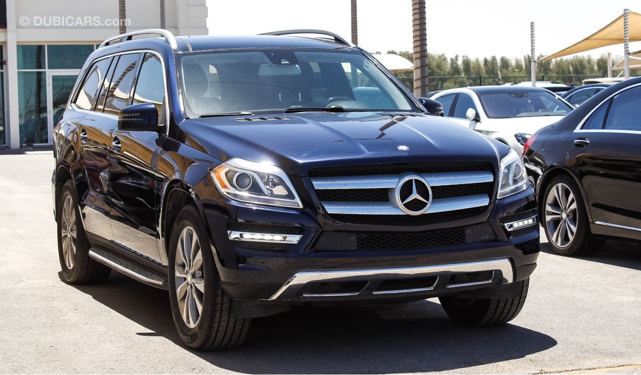 Mercedes-Benz GL 450 4 Matic، One year free comprehensive warranty in all brands.