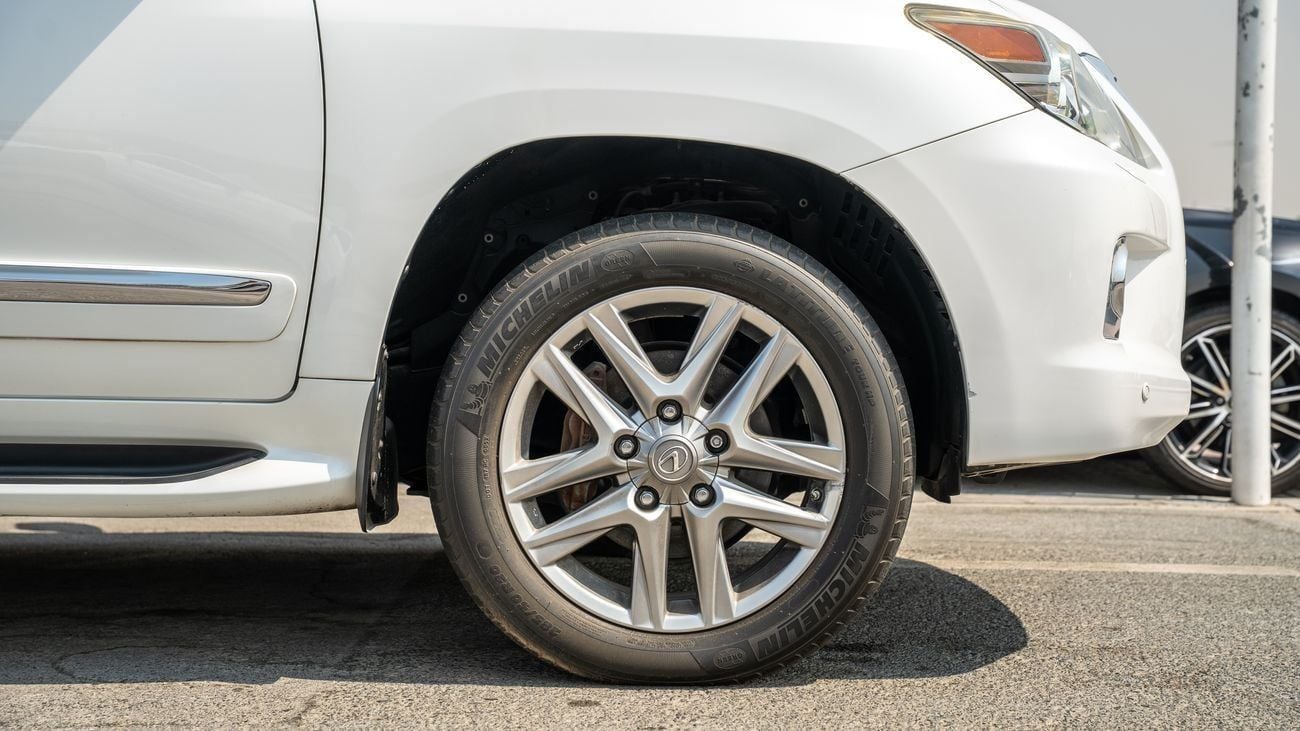 Lexus LX570