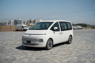 Hyundai Staria PRESTIGE 2.2 DIESEL | 11 SEATER | 8AT | GCC SPECIFICATIONS | FULL OPTIONS