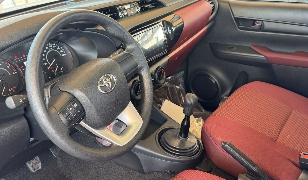 تويوتا هيلوكس TOYOTA HILUX DOUBLE CABIN MT DLX 2.4 MT 4x4 6 SEATER