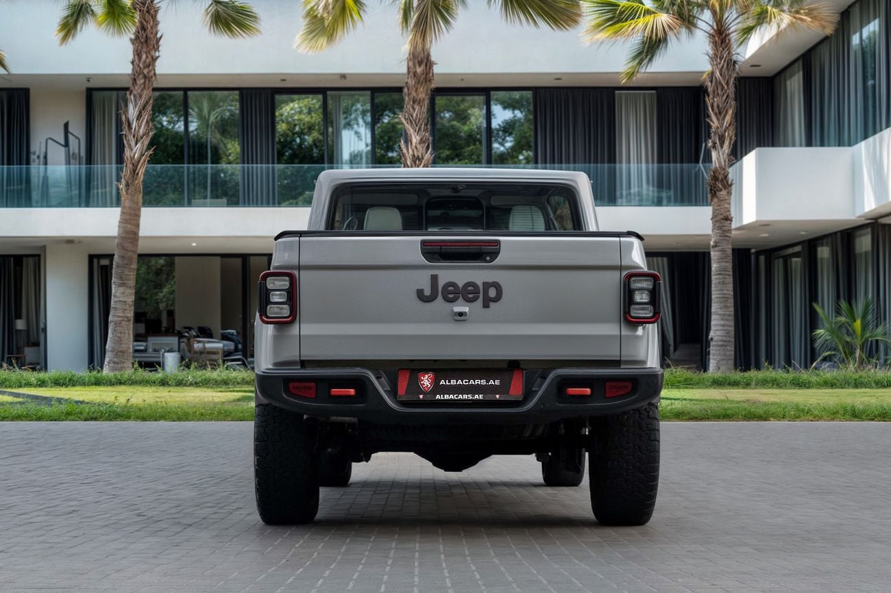 جيب جلادياتور Gladiator Sand Runner | 3,423 P.M | 0% Downpayment | Jeep Warranty til Feb 2027!