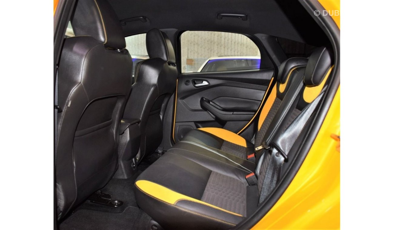 Ford Focus ORIGINAL PAINT ( صبغ وكاله ) Ford Focus ST 2014 Model! GCC Specs