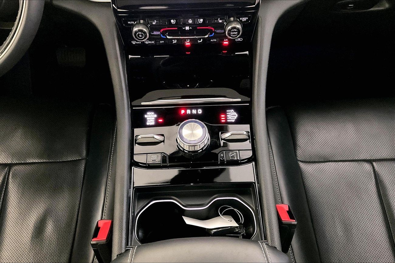 جيب جراند شيروكي Overland | شامل الضمان | 0 ﺪﻔﻋﺓ ﺃﻮﻟﻯ