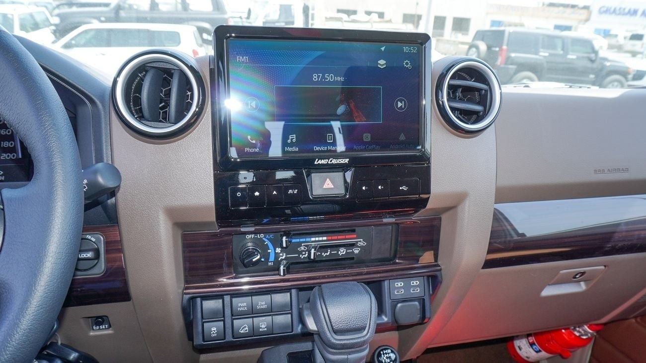 Toyota Land Cruiser 70 HT VXR LX 4.0L V6 A/T Al Futtaim
