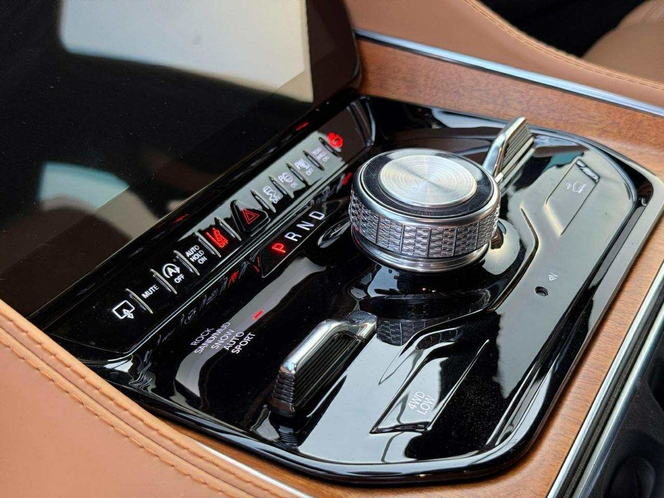 Jeep Grand Wagoneer Series III 3.0T GCC SPEC FULLY LOADED UNDER WARRANYTY