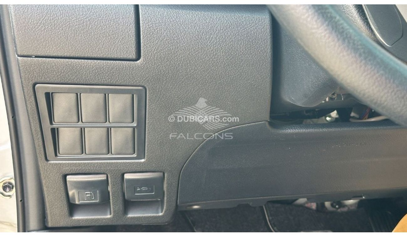 Toyota Hilux 2.4L DC 4WD TURBO DIESEL ACTIVE MT(EXPORT ONLY)