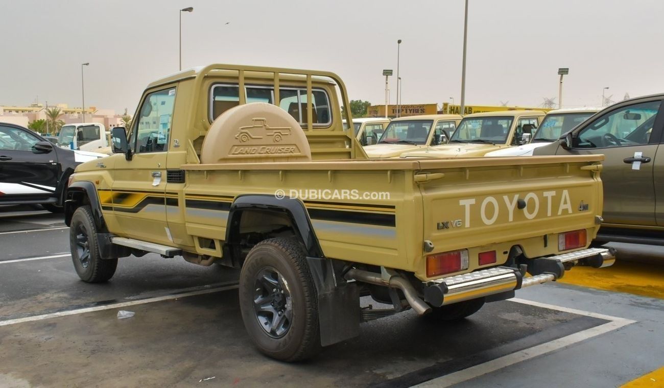 Toyota Land Cruiser Pick Up TOYOTA LAND RUISER PICK-UP LX 4.0L V6 (70TH ) 2022