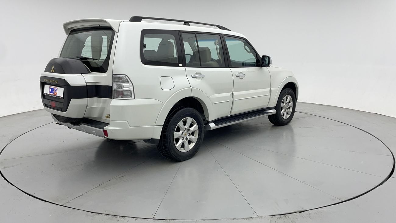 Mitsubishi Pajero GLS MIDLINE 3 | Zero Down Payment | Free Home Test Drive