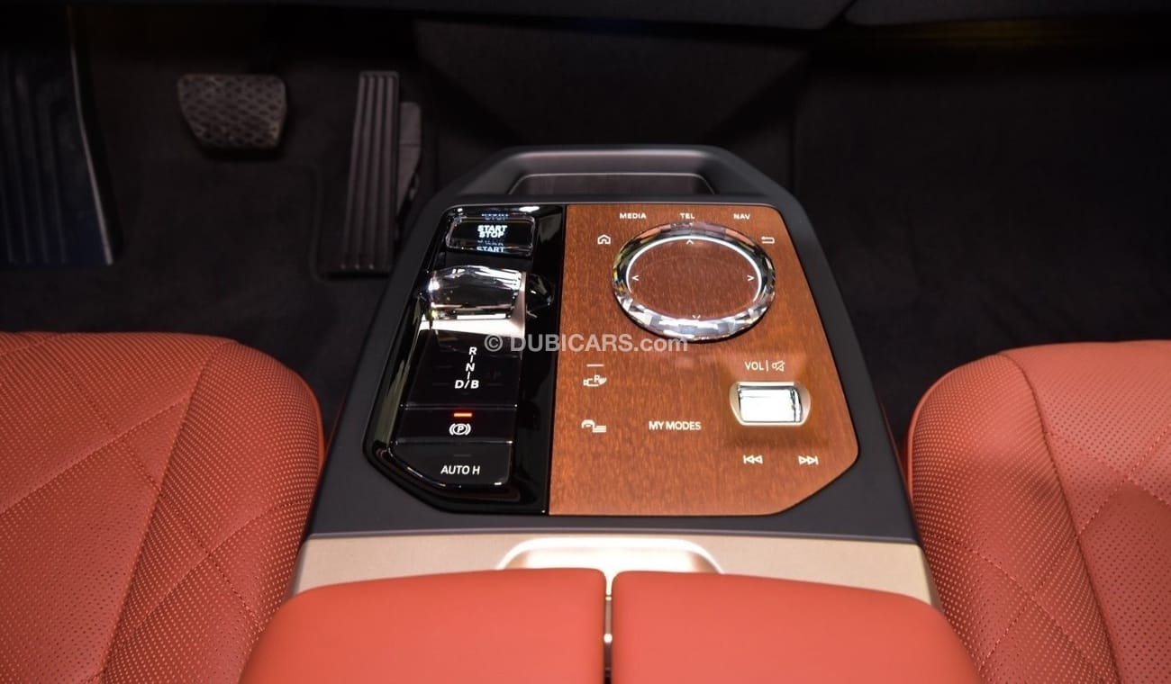 بي أم دبليو iX XDrive 40 i