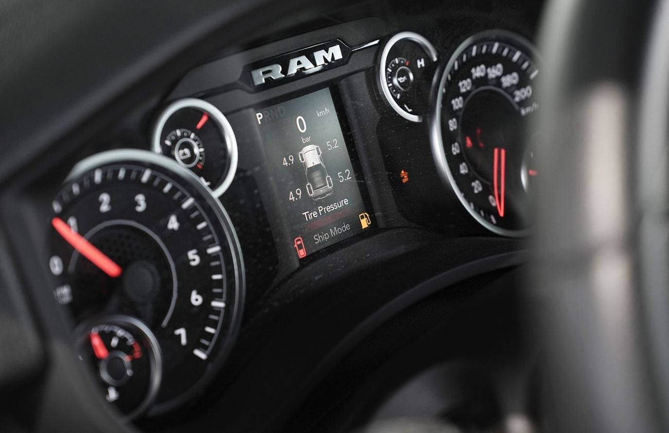رام 2500 LARAMIE Dodge - Heavy Duty 4x4 GCC Specification