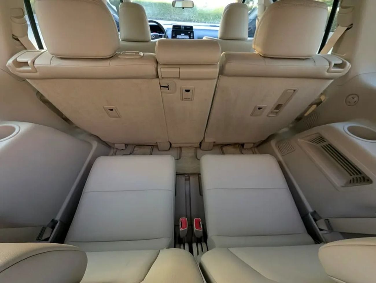 Toyota Prado VXR 2022 GCC Specs - Interior and Exterior Excellent Condition