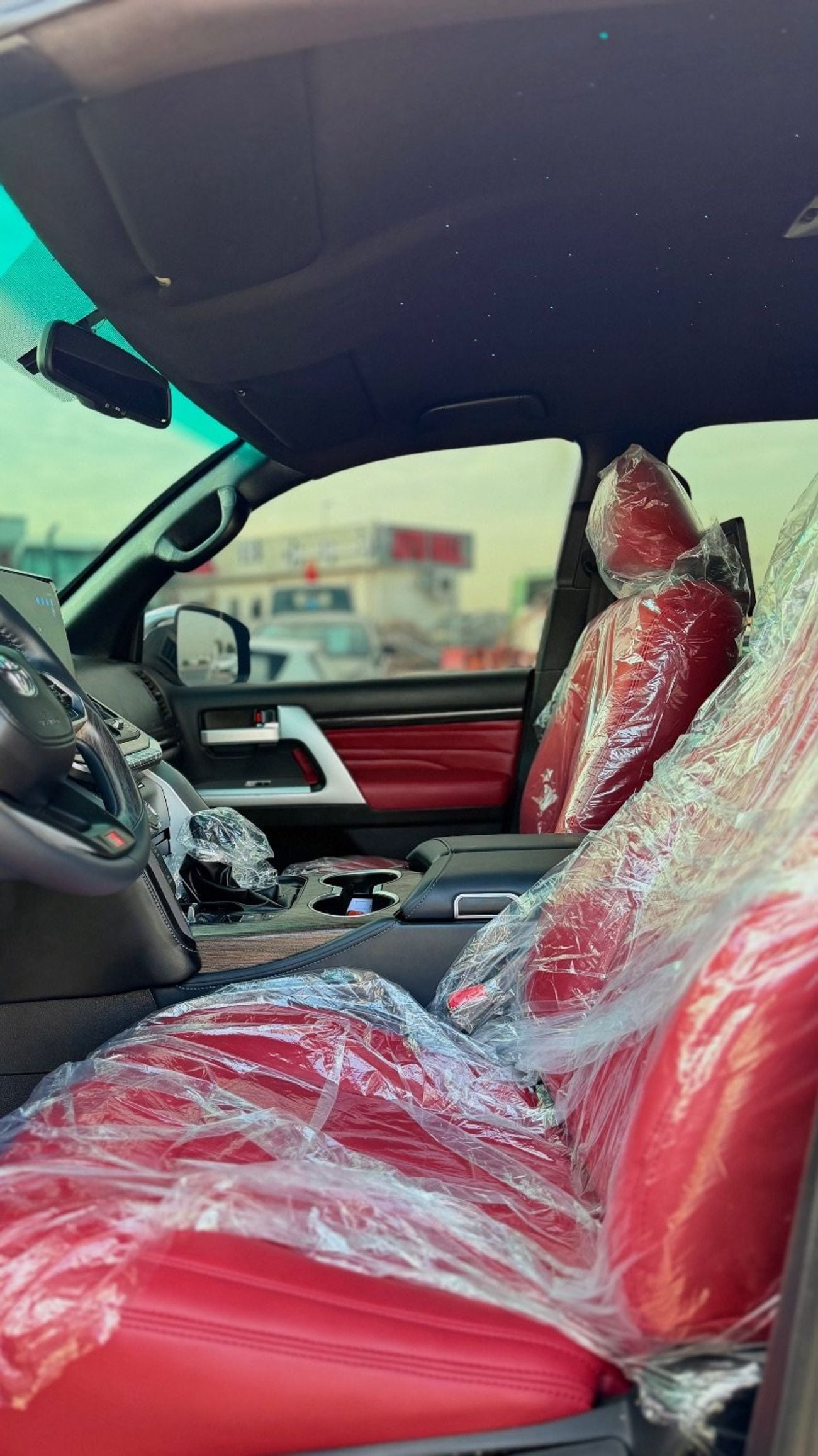 تويوتا لاند كروزر GXR 2019 Model Facelift to LC300 2025 Shape Exterior and Interior Both Car is very Clean and Perfect