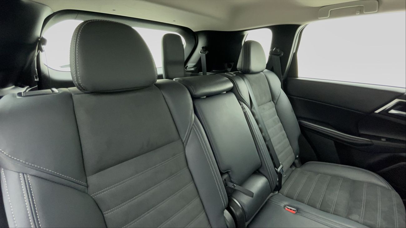 ميتسوبيشي آوتلاندر HL SYNTHETIC LEATHER WITH SUNROOF 2.5 | بدون دفعة مقدمة | اختبار القيادة في المنزل