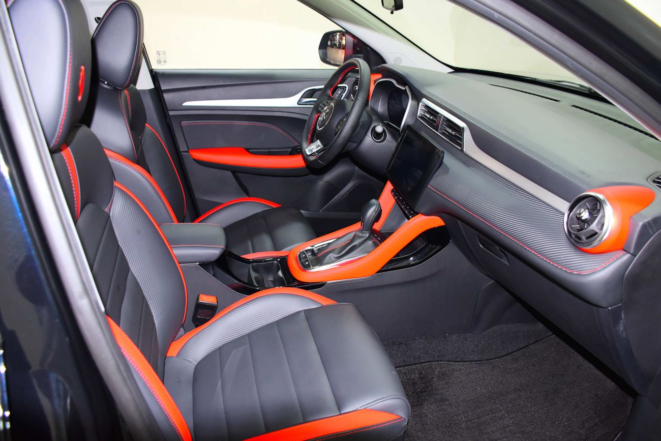 أم جي ZS LUX 2.0
