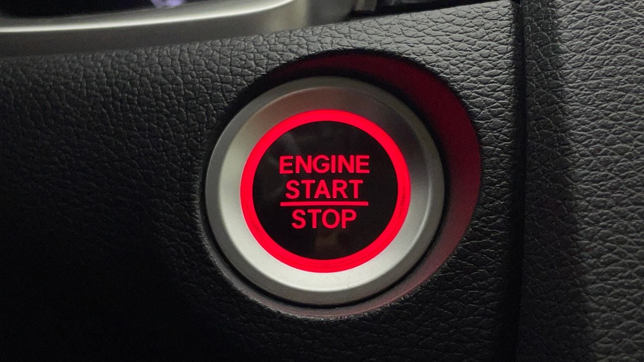 هوندا سيفيك LX SPORT 1.6 | بدون دفعة مقدمة | اختبار القيادة في المنزل